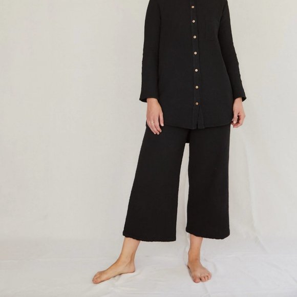 Sister Katie Black Wide Leg Cropped Pants - Picture 1 of 3